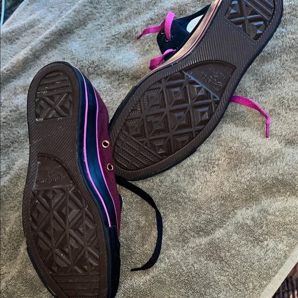 Chuck Taylor Converse High-Top Sneakers - Pink and Black - Picture 9 of 16